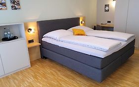 Con4rent Living - Businesszimmer nahe Messe Stuttgart
