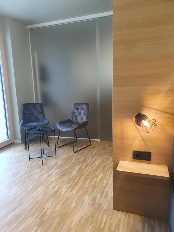 Con4rent Living - Businesszimmer nahe Messe Stuttgart Kirchheim unter Teck Exterior foto