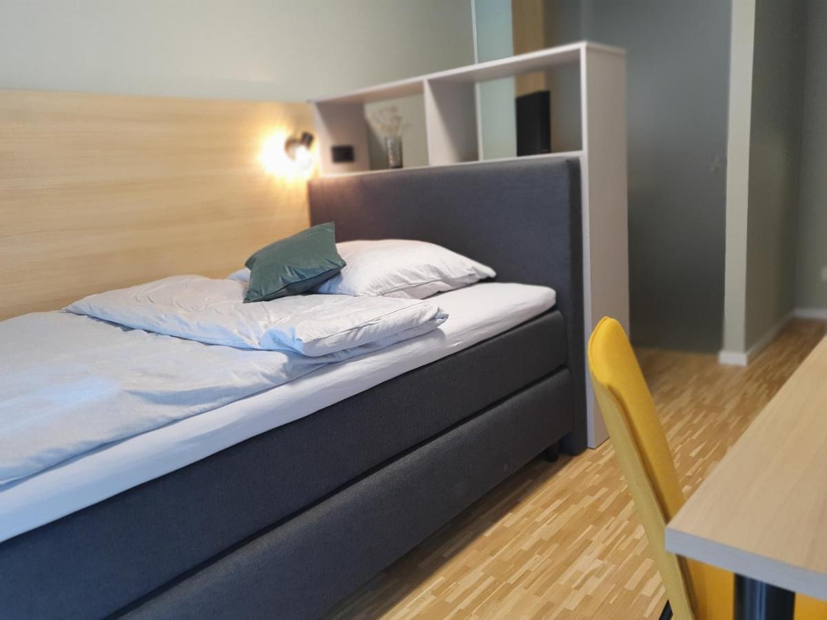 Con4rent Living - Businesszimmer nahe Messe Stuttgart Kirchheim unter Teck Exterior foto