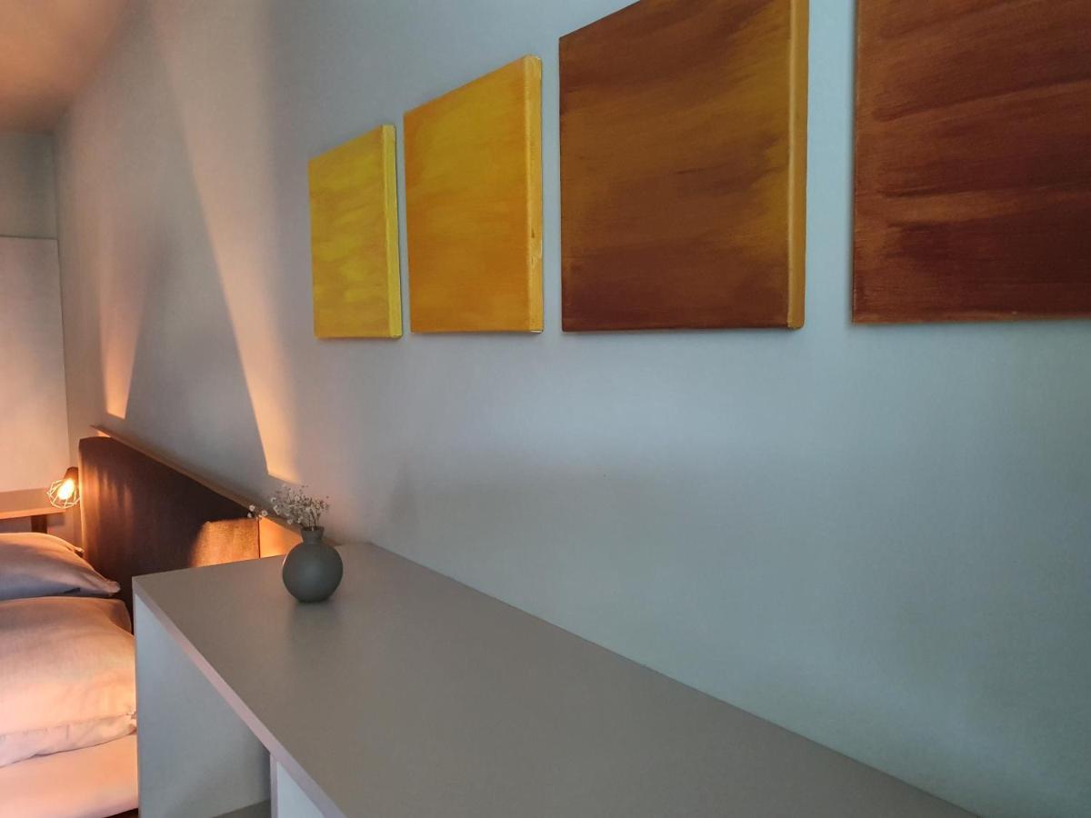 Con4rent Living - Businesszimmer nahe Messe Stuttgart Kirchheim unter Teck Exterior foto