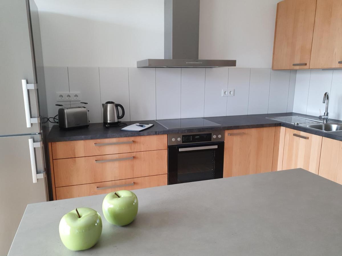 Con4rent Living - Businesszimmer nahe Messe Stuttgart Kirchheim unter Teck Exterior foto