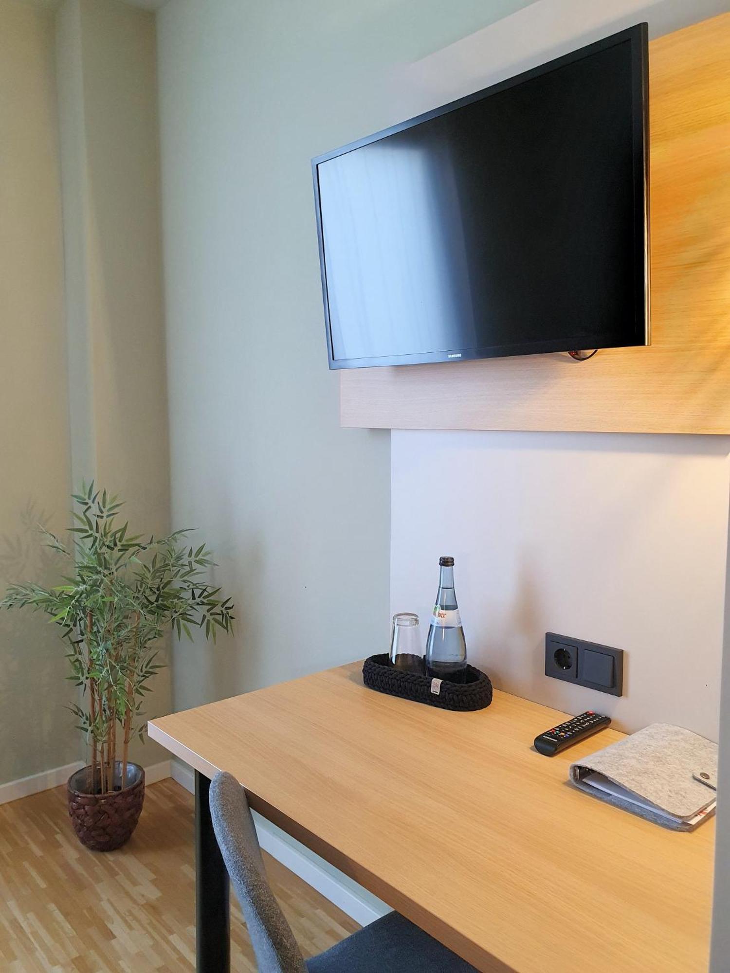 Con4rent Living - Businesszimmer nahe Messe Stuttgart Kirchheim unter Teck Exterior foto