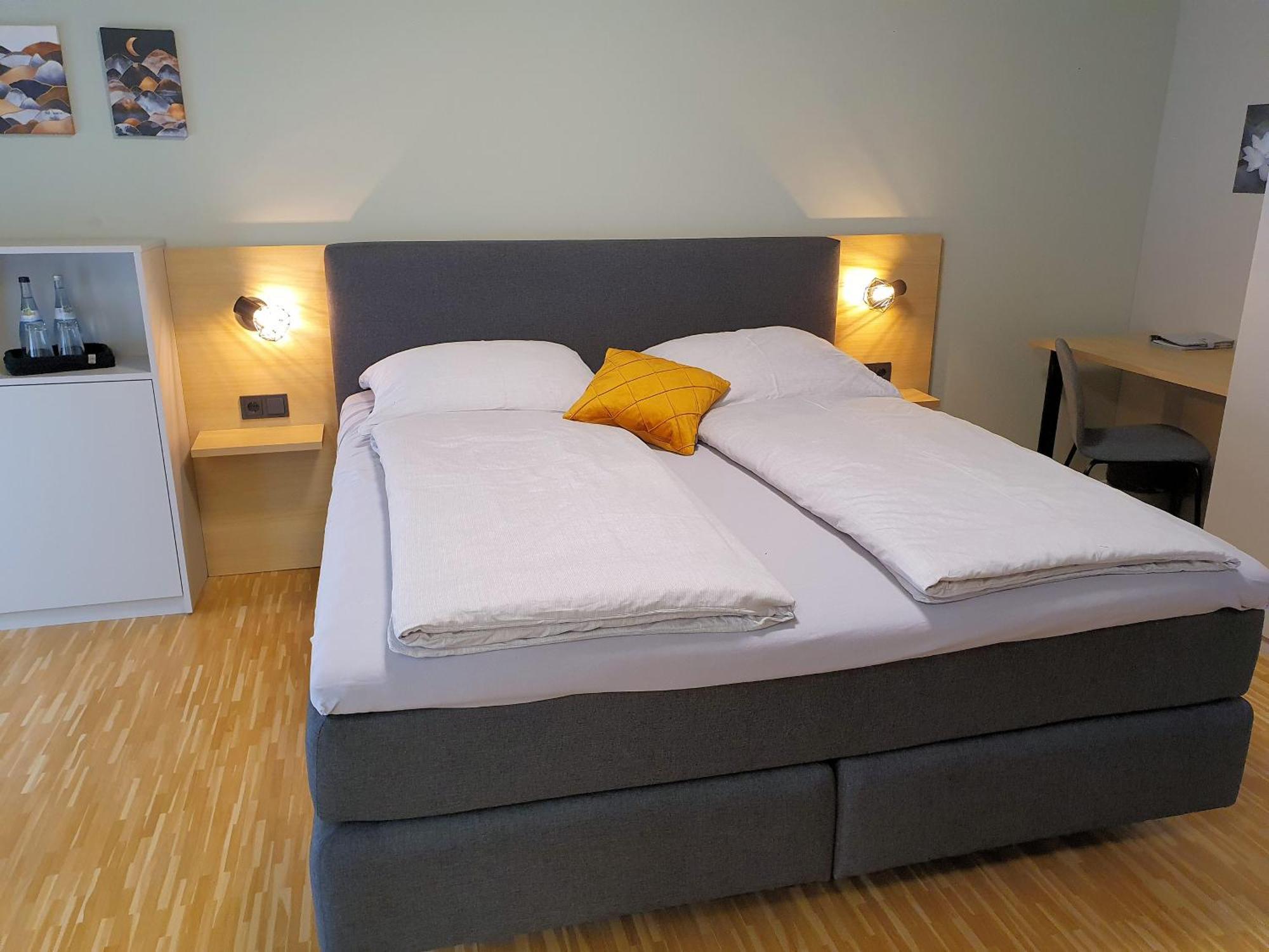 Con4rent Living - Businesszimmer nahe Messe Stuttgart Kirchheim unter Teck Exterior foto